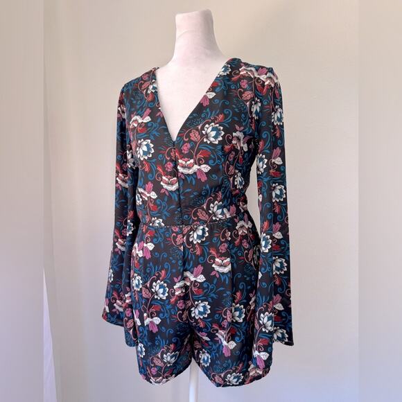 Vintage Y2K Timing Black Floral Print V-Neck Long Sleeve Romper - Picture 2 of 9